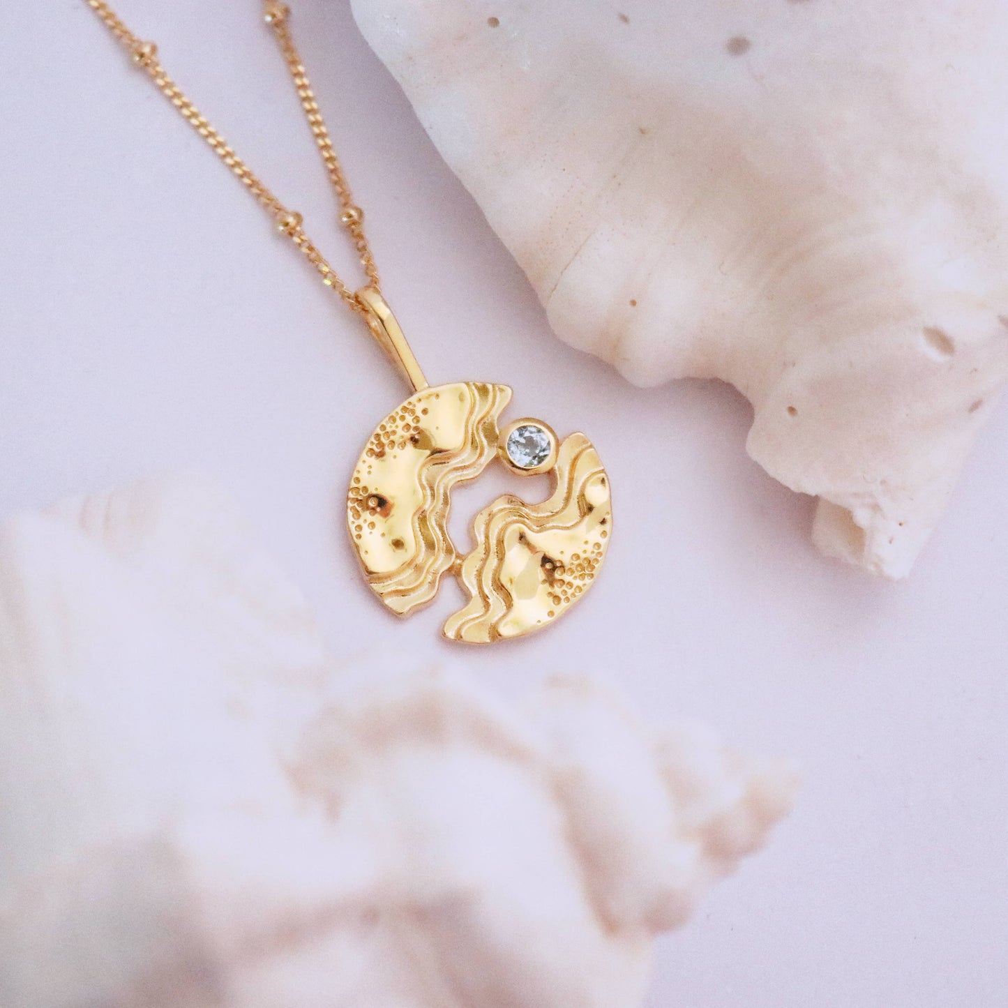 Hideaway Necklace - Gold