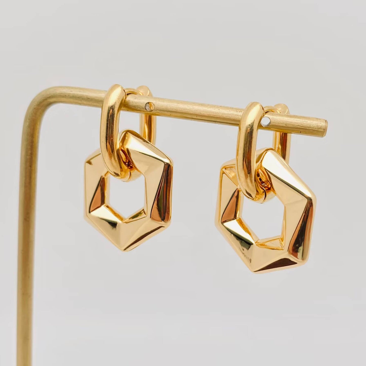 18K Gold-plated Hexagon Geometric Huggie Earrings - FGS