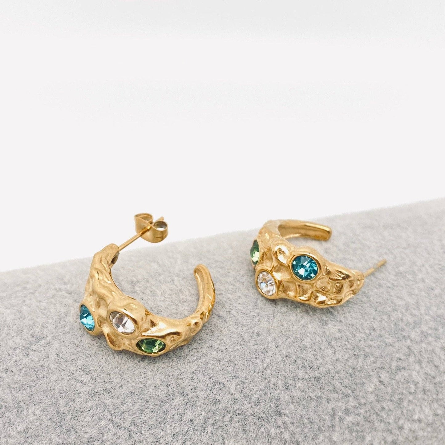 Crescent Shape Ruffled Texture 18K Gold PVD Hoop Earrings